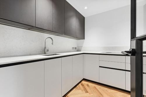 Mayfair London Exclusive Luxury Apartment - image 6