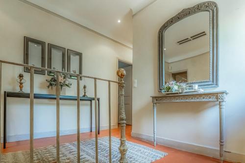 Villa de Maitre au sein d'un magnifique domaine in Saint-Victoret