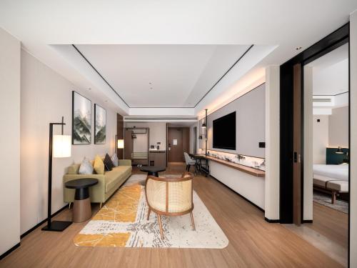 room detail thumbnail 1