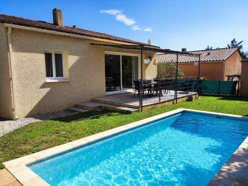 Charmante maison avec Clim et piscine à 20 min d'Uzès gîte à louer Le Pin