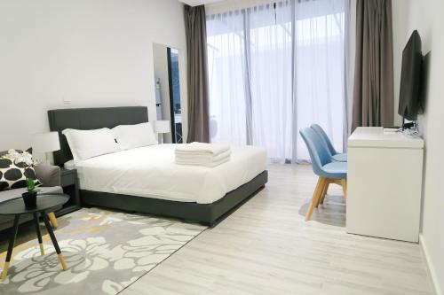 Comfy Studio 1 by Ong Realty - image 2