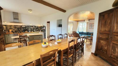virtuve, Grande maison escapade au bord de la rivière in Touvre