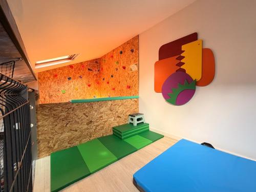 La Récréation, duplex pour jouer, et cinéma privé (La Recreation, duplex pour jouer, et cinema prive) in 色當