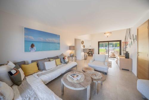A C Villa - 8BDR 17P - Swimming pool