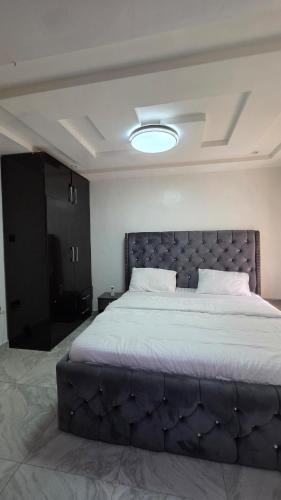 Exquisite Studio Apartment in Anthony Lagos - image 5
