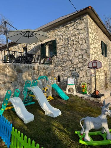 LOPATE mountain stone house - Location saisonnière - Lopate