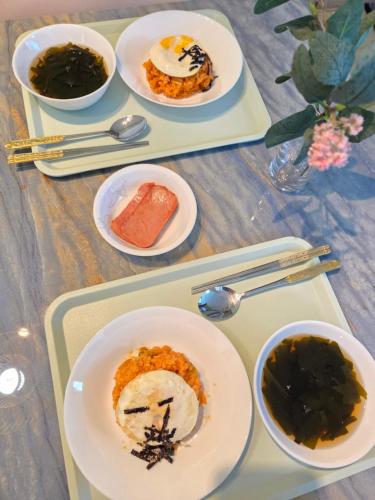 Food and beverages, The Naeum Stay Incheon Airport Guesthouse in Incheon