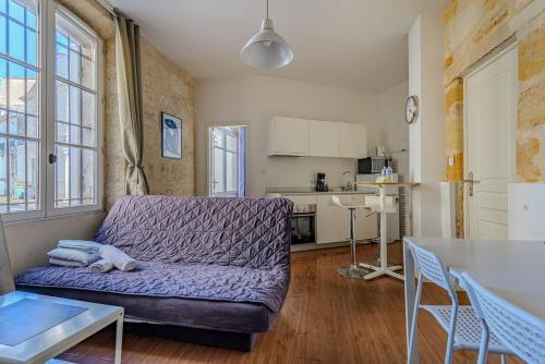 Marceau - T2 avec 1 Chambre 1 Salle de Bain et 1 Canapé Lit
