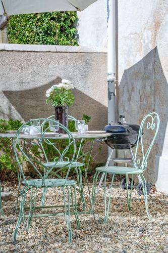 Appartement de charme 4 p dans résidence avec piscine avec piscine 5 mn Amboise - RESTRIE AMBOISE (Appartement de charme 4 p dans residence avec piscine avec piscine 5 mn Amboise - RESTRIE AMBOISE) in Poce Sur Cisse