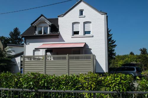Villa Roystein Gästehaus – khách sạn tại Dotzheim