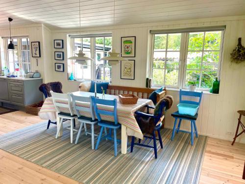 Facilities, Perfect Base Near Beach And Shops in Idestrup