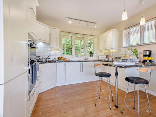 Iekārtas, 3 Bed in Fordingbridge oc-56431 in Godshill
