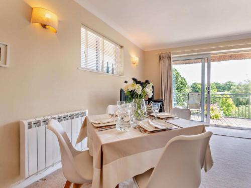 Iekārtas, 3 Bed in Fordingbridge oc-56431 in Godshill