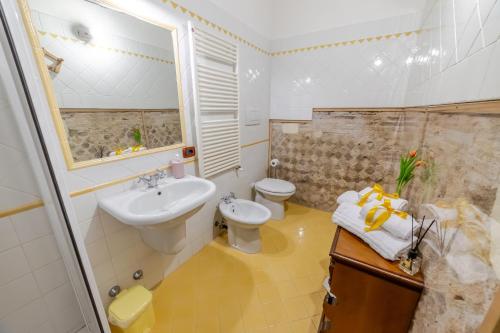 2 bedrooms, 3 beds