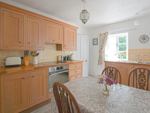 Facilities, 3 Bed in Borthwood oc-ic015 in Arreton and Newchurch