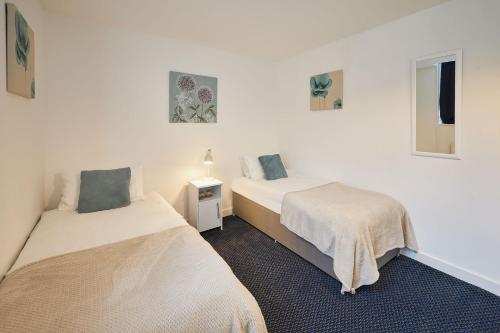Twin room, private bathroom