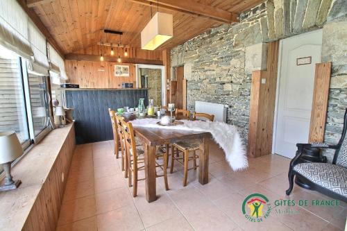 餐飲選擇, 卡米里雅區酒店 (Au Domaine des Camelias) in 普呂梅利歐