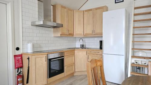 廚房, Two cozy accommodations near the sea SE09118 in 法格菲亞爾