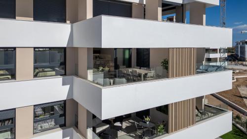 Nieuw Casa Santa Rosalia uitzicht op zwembad in Torre Pacheco