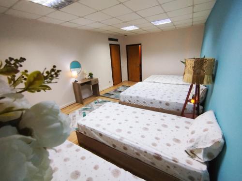 Garden city Spacious 4 Bedroom apartment - Downtown Cairo - image 5
