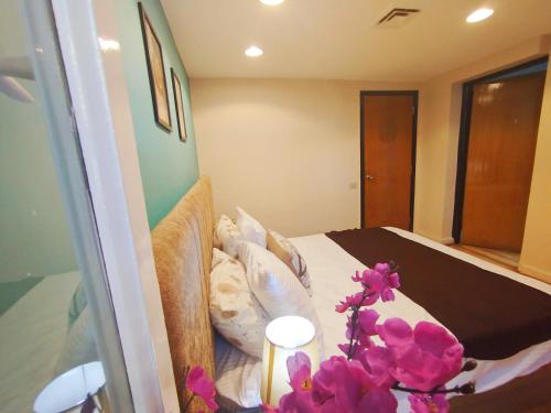 Garden city Spacious 4 Bedroom apartment - Downtown Cairo - image 3