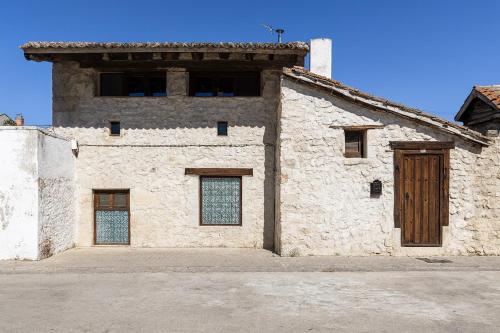 Casa Adrados Mar de Pinos con Patio y Barbacoa - Fuentidueña