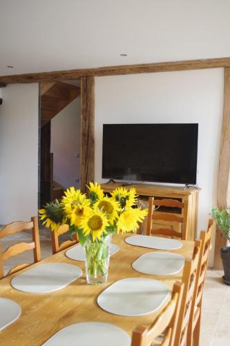 Gîte spacieux 4 personnes avec Jacuzzi (Gite spacieux 4 personnes avec Jacuzzi) in Jutigny
