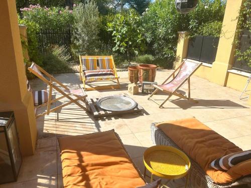 Spacieux appartement avec terrasse en centre ville d'Uzès - Location saisonnière - Uzès