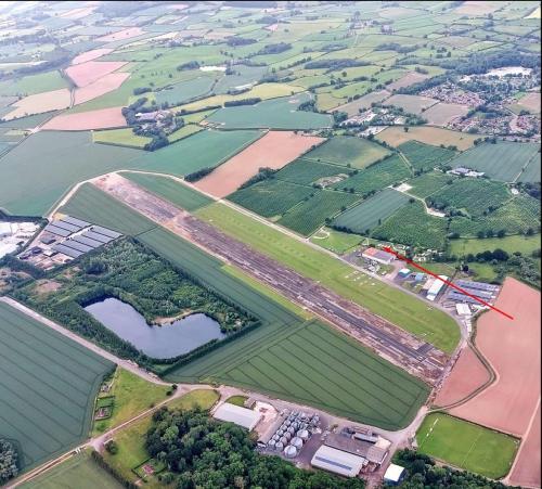 Apkārtne, 'Runway View' at Shobdon Airfield, Herefordshire in Erdislanda