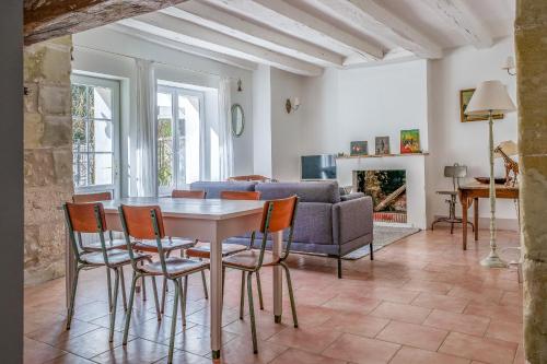 Appartement de charme 4 p dans résidence avec piscine avec piscine 5 mn Amboise - RESTRIE BLOIS (Appartement de charme 4 p dans residence avec piscine avec piscine 5 mn Amboise - RESTRIE BLOIS) in Poce Sur Cisse