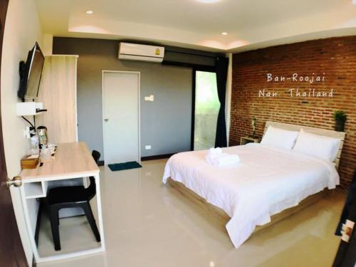 Ban Roojai Ideally located in the Nan City Center area, ฺBan Roojai promises a relaxing and wonderful visit. Both business travelers and tourists can enjoy the propertys facilities and services. Service-minde