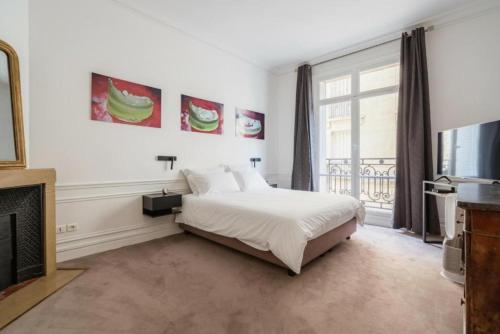 Veeve - Invalides Elegance - main image