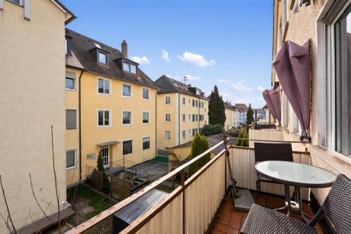 발코니/테라스, Apartmenthaus am Riedlewald Friedrichshafen in 프리드리히샤펜 시티 센터