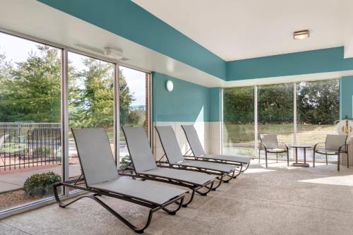 Peldbaseins, Holiday Inn Express - Nashville South - Spring Hill By IHG in Springhila (TN)
