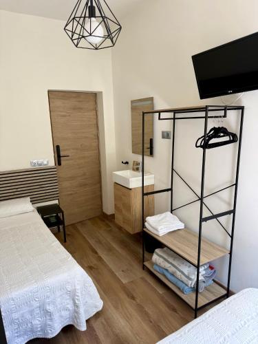 Hostal Residencia Fernandez - image 36