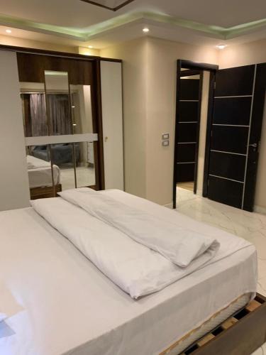 18B Shehb Apartment Hotel – khách sạn tại Mohandesin