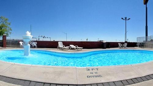 Motel 6 Chillicothe, MO - 수영장
