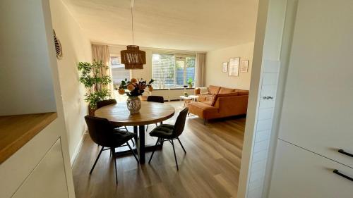 Pura Vida - sfeervol huis met 3 slaapkamers en zonnige tuin in Gorinchem