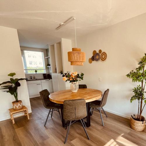 Pura Vida - sfeervol huis met 3 slaapkamers en zonnige tuin in Gorinchem