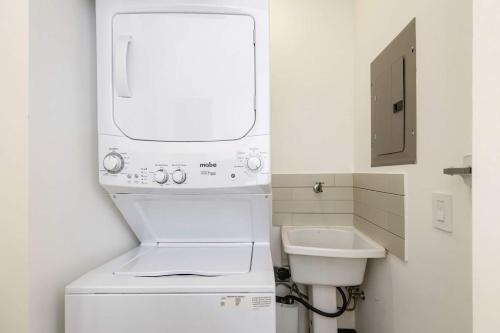 Furnished Studio in San Jose Urban Flats Building in Pozos