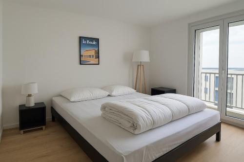 T2 lumineux avec terrasse et vue mer, tout à pied