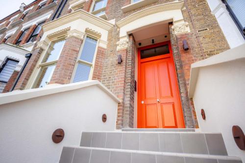 Studio 2 at The Orange Door Little Venice near Rellik