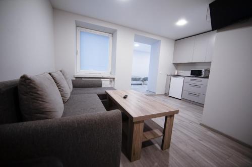 2 bedrooms, 5 beds