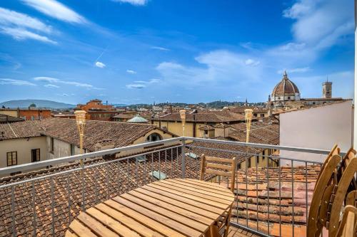 YD stunning terrace on the Accademia, Florencie