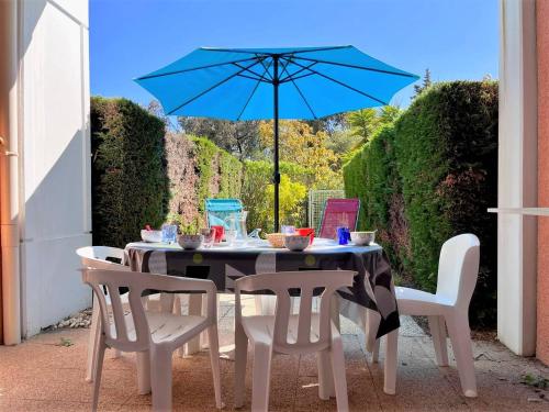 CE040-G076 Appartement 2 pièces cabine 6 couchages LE LAVANDOU