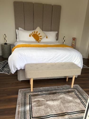 Hillcrest House Holiday Suites in Dunglow