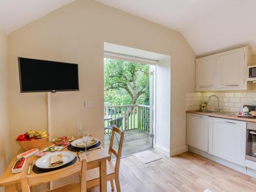 Iekārtas, 1 Bed in York oc-g0032 in Kraika