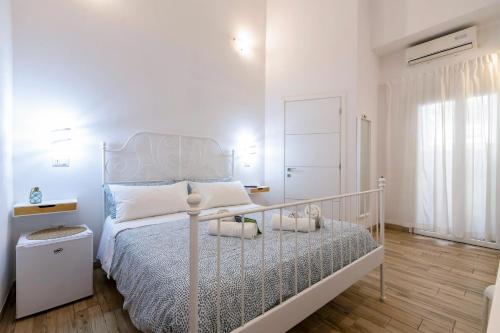 White shell rooms self check-in in Alghero