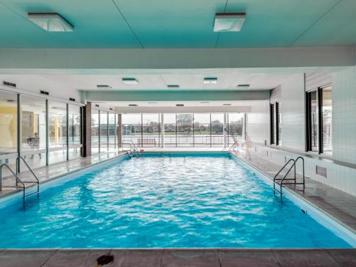 Casiola - Apartment with lake view & common indoor pool, Knokke-Heist
