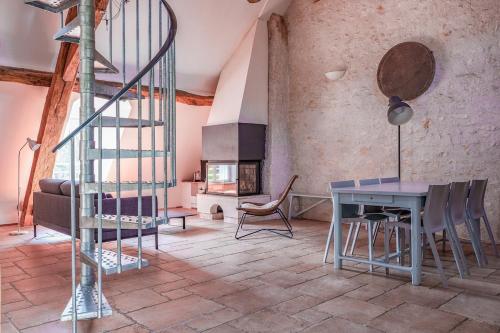 Duplex de charme dans résidence avec piscine 5 mn Amboise (Duplex de charme dans residence avec piscine 5 mn Amboise) in Poce Sur Cisse